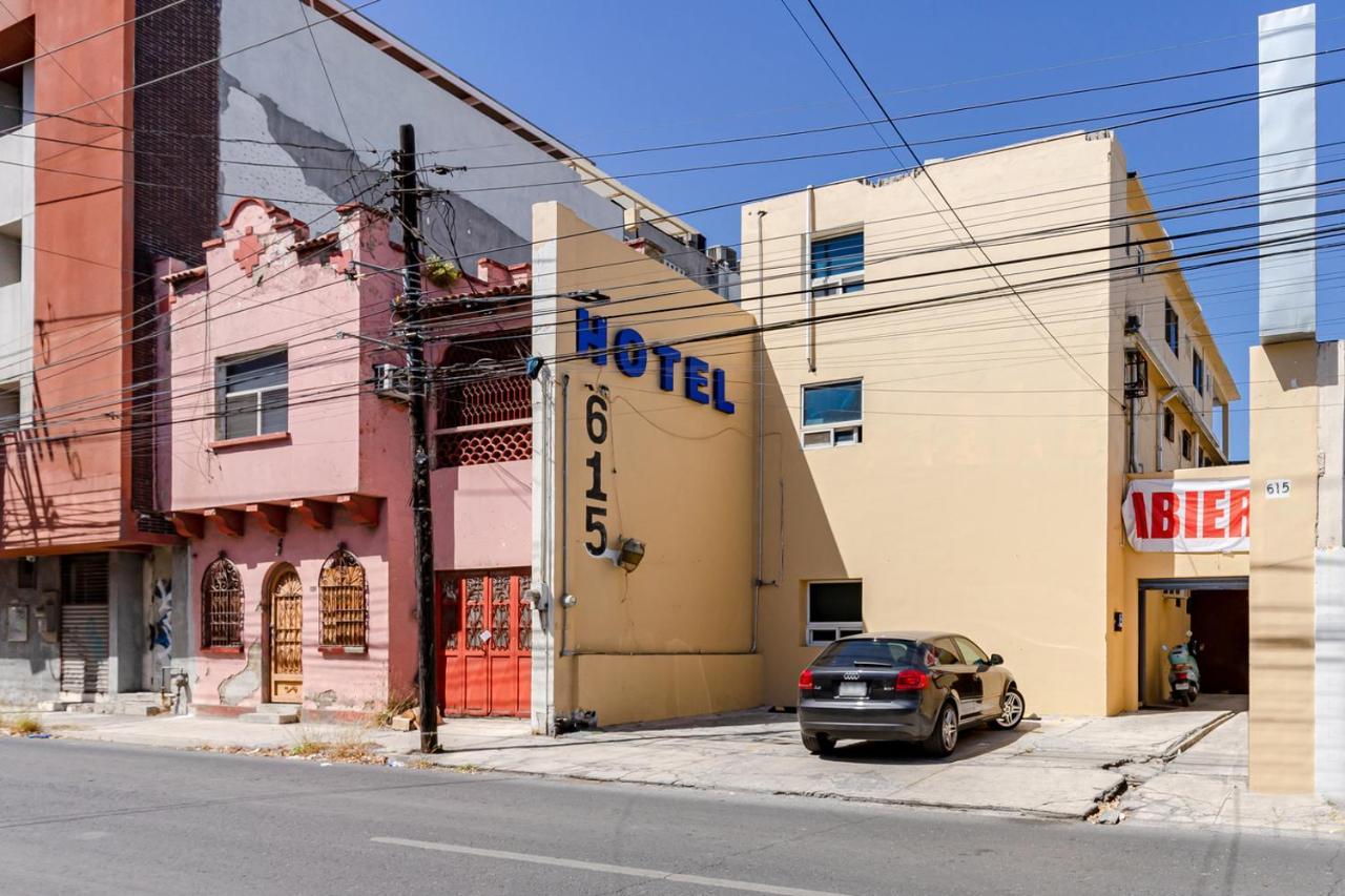 Hotel Blue Cristal à Monterrey Extérieur photo