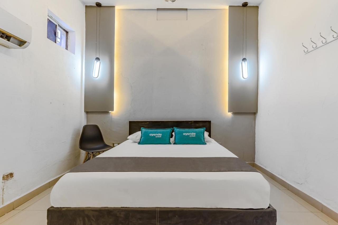 Hotel Blue Cristal à Monterrey Extérieur photo